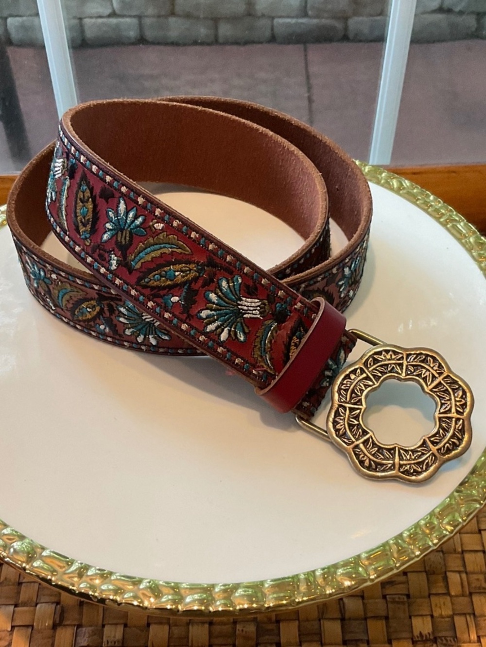 VTG Lucky Brand Embroidered Embossed Leather Belt With Brass Buckle Sz M